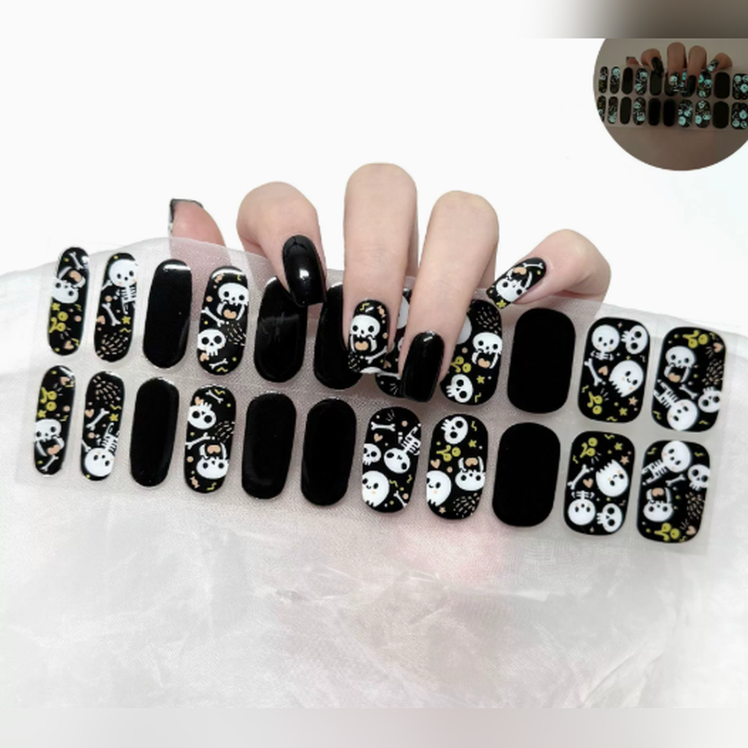 Vairely Spooky Skulls